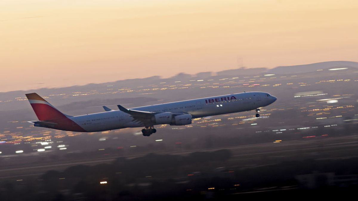 Los tripulantes de cabina exigen auxilio a Iberia ante el coronavirus: "Estamos totalmente desprotegidos" Los tripulantes de cabina exigen auxilio a Iberia ante el coronavirus: "Estamos totalmente desprotegidos"