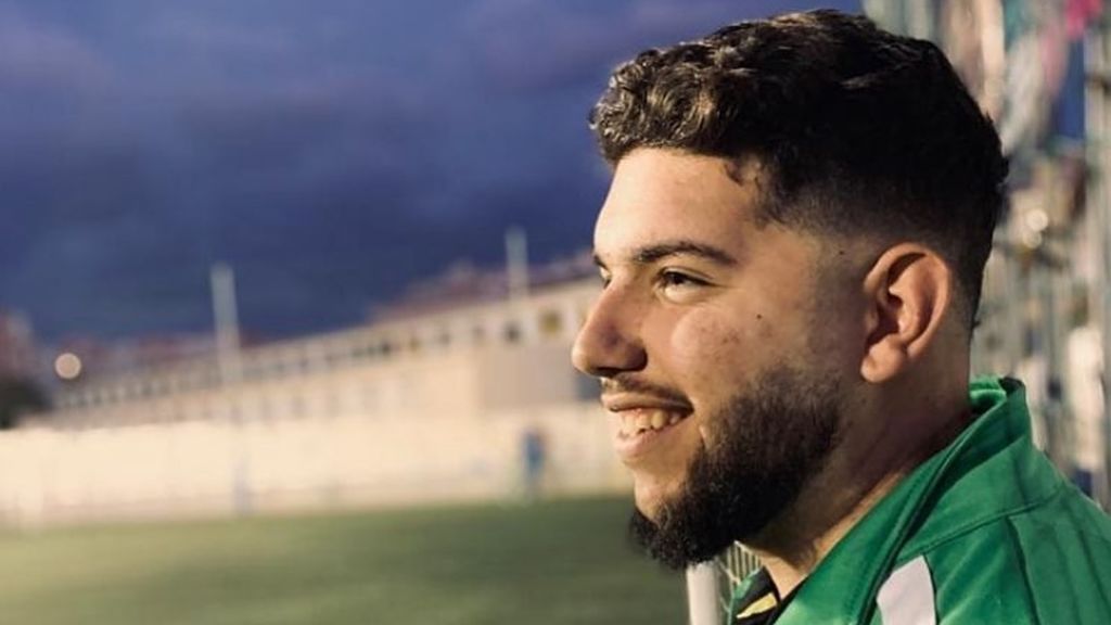 Fallece Francis García, a los 21 años, entrenador del Atlético Portada Alta por coronavirus en Málaga Fallece Francis García, a los 21 años, entrenador del Atlético Portada Alta por coronavirus en Málaga