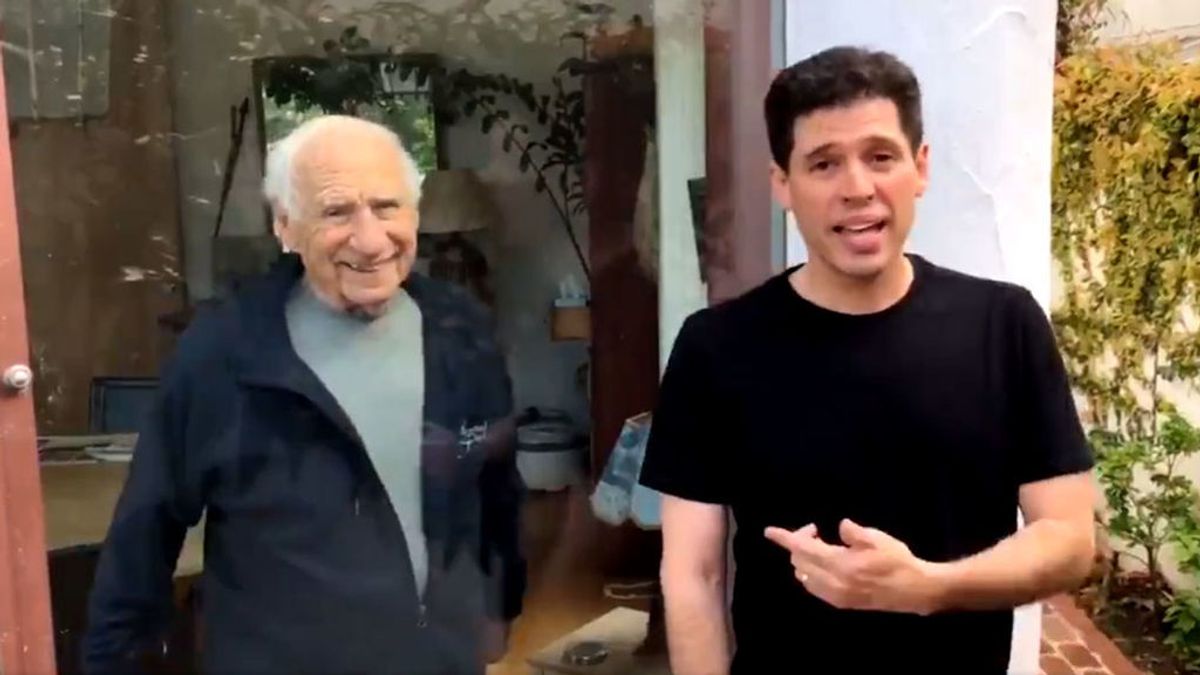 El genial vídeo de Mel Brooks y su hijo para enseñar a evitar el coronavirus El genial vídeo de Mel Brooks y su hijo para enseñar a evitar el coronavirus