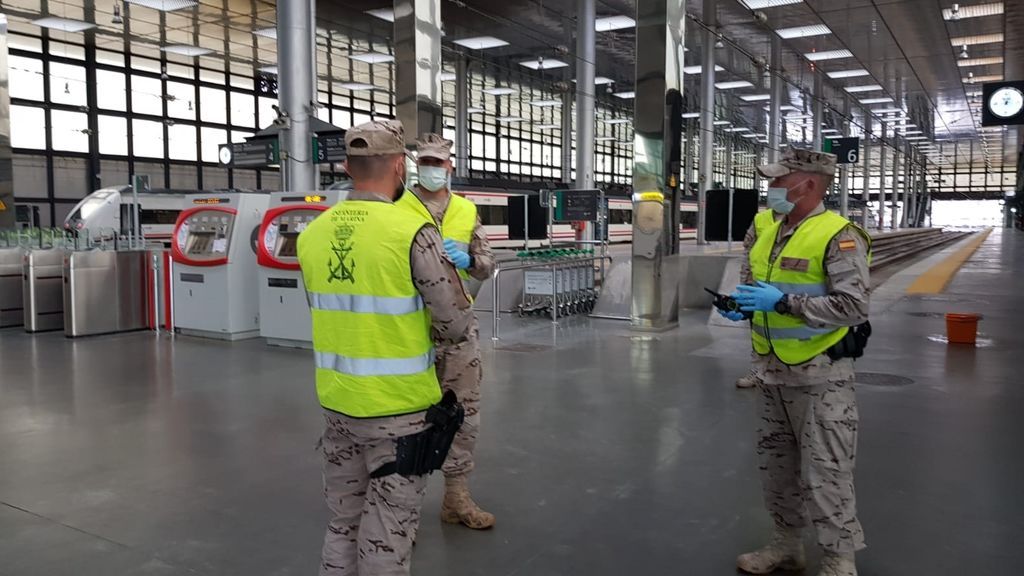 El Ejército de Tierra y la Armada se unen a la UME en 28 ciudades españolas y llegan al País Vasco El Ejército de Tierra y la Armada se unen a la UME en 28 ciudades españolas y llegan al País Vasco