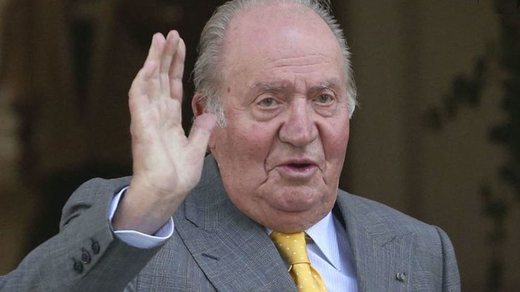 El rey Juan Carlos no ha recibido por por el momento ningún requerimiento judicial El rey Juan Carlos no ha recibido por por el momento ningún requerimiento judicial