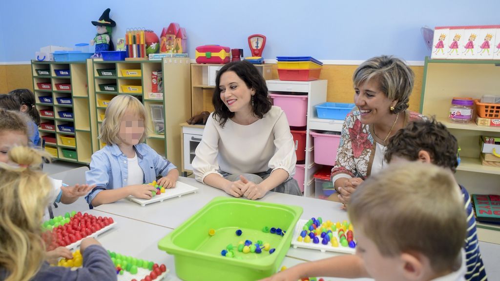 Ni pizza ni sandwich: Sanidad no autoriza a Díaz Ayuso a usar Telepizza y Rodilla para dar los menús a los niños con beca de comedor Ni pizza ni sandwich: Sanidad no autoriza a Díaz Ayuso a usar Telepizza y Rodilla para dar los menús a los niños con beca de comedor