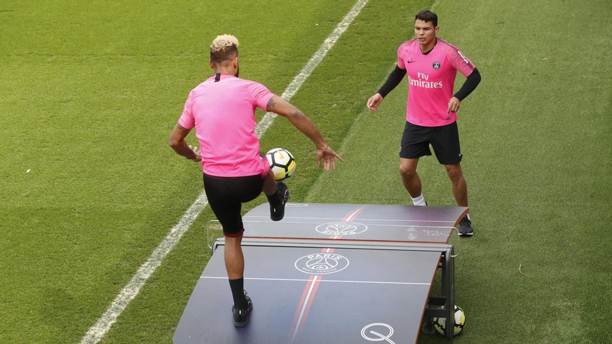 Conoce el Teqball, el pasatiempo de los futbolistas