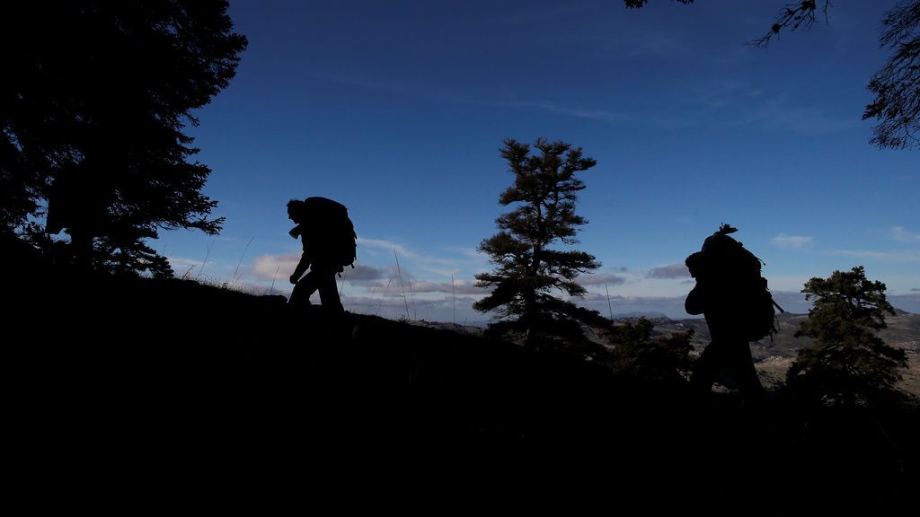 Dos senderistas se pierden en la sierra de Madrid tras "evadirse" por el Coronavirus: multados tras ser rescatados en la montaña Dos senderistas se pierden en la sierra de Madrid tras "evadirse" por el Coronavirus: multados tras ser rescatados en la montaña