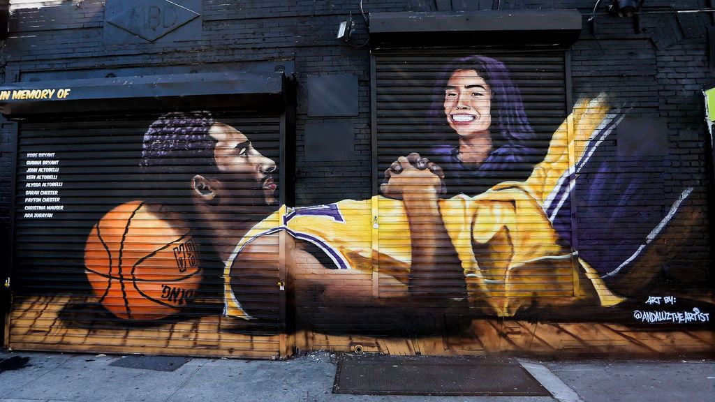 Profanan la tumba de Kobe Bryant y su hija Gianna: detienen a un hombre por cavar en la tierra y arrancar todas las flores