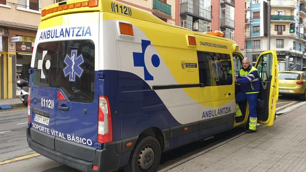 Técnicos en emergencias sanitarias: Lo estamos dando todo para combatir la  epidemia - NIUS