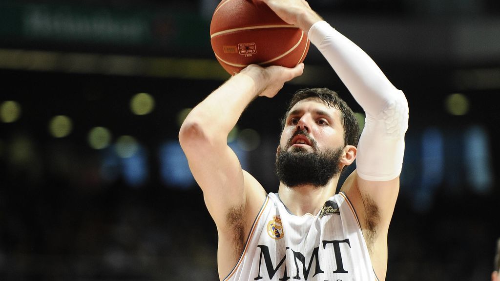 Nikola Mirotic, con la camiseta del Real Madrid.