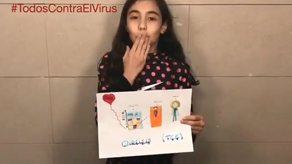 "Papi eres el mejor": los hijos de los sanitarios que luchan contra el coronavirus les homenajean en su día