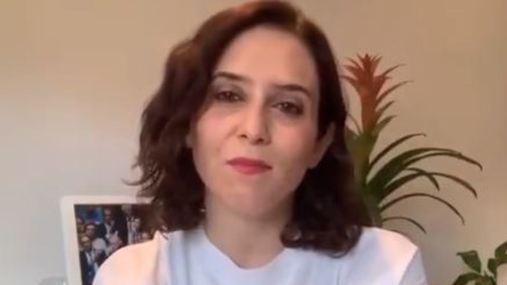 La presidenta madrileña Isabel Díaz Ayuso acusa al Gobierno de bloquear y retener mascarillas La presidenta madrileña Isabel Díaz Ayuso acusa al Gobierno de bloquear y retener mascarillas