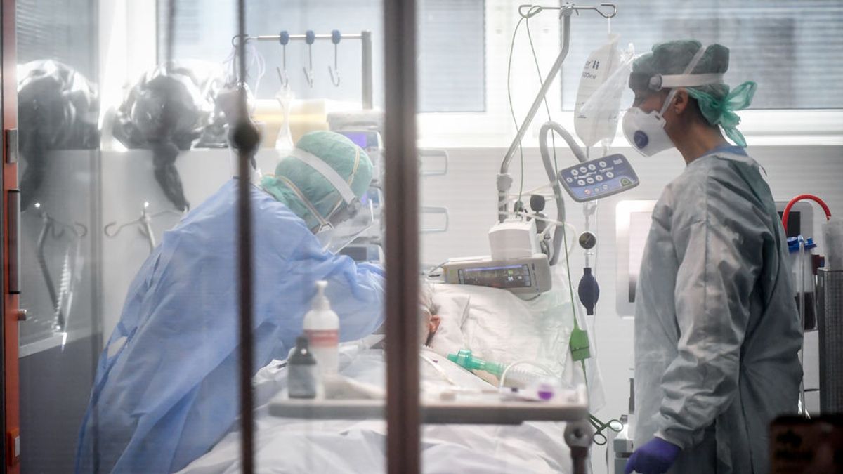 Sanidad aclara: no se están haciendo cribados en las UCIs para descartar a los pacientes más graves Sanidad aclara: no se están haciendo cribados en las UCIs para descartar a los pacientes más graves