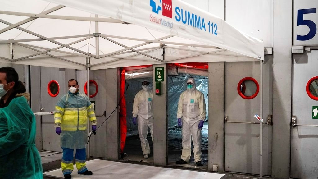 El hospital de campaña del Ifema ya acoge a los enfermos de coronavirus, en imágenes