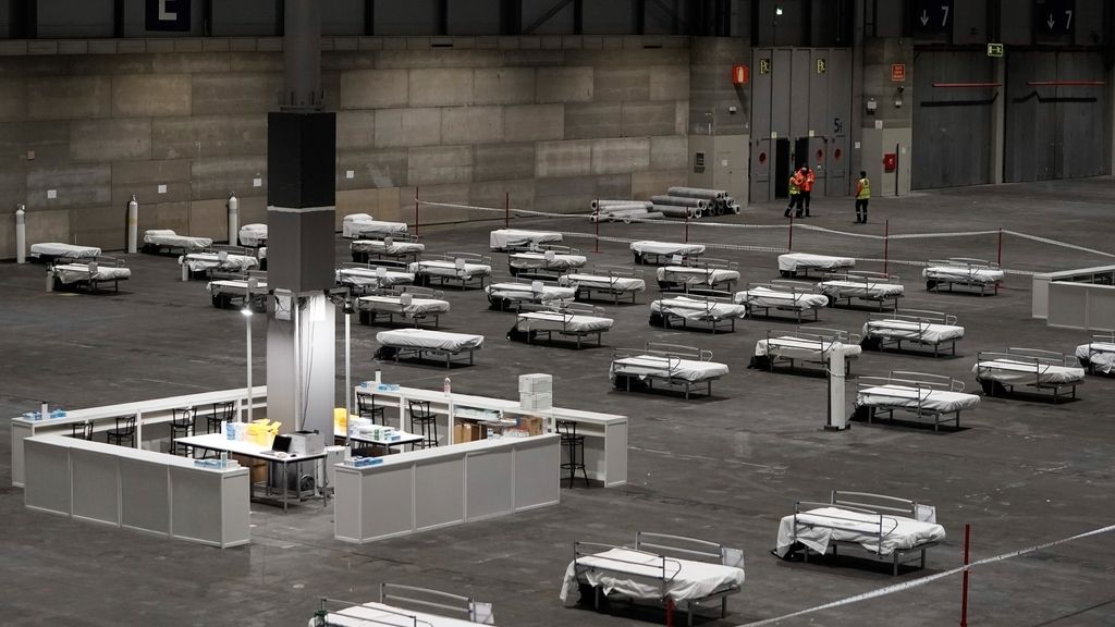 El hospital de campaña del Ifema ya acoge a los enfermos de coronavirus, en imágenes