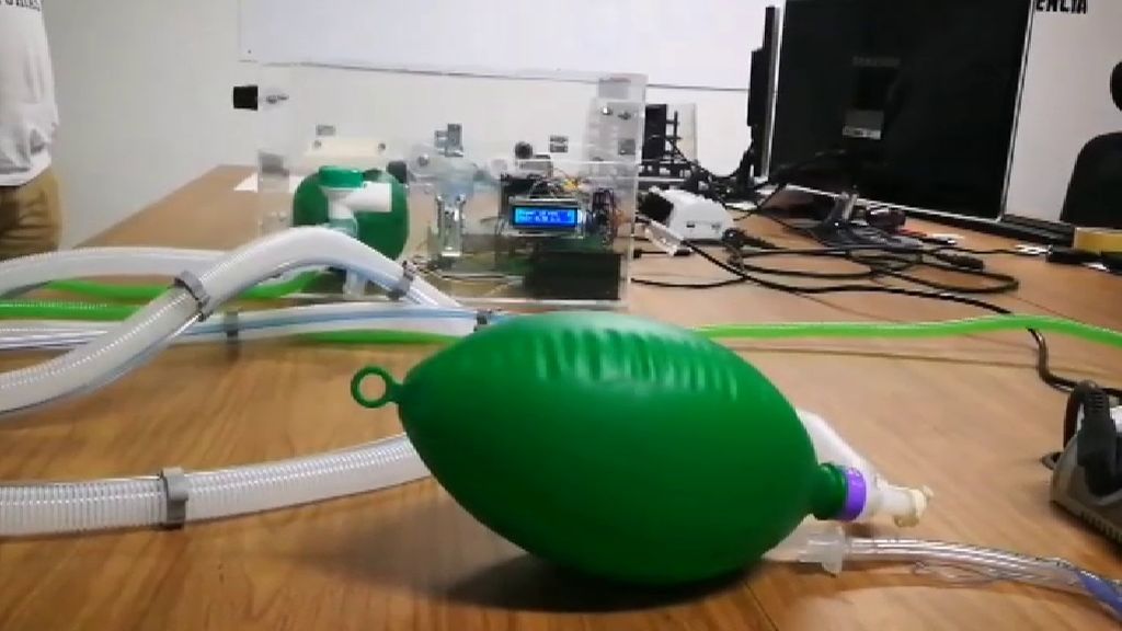 Expertos españoles crean material sanitario y respiradores con impresoras 3D