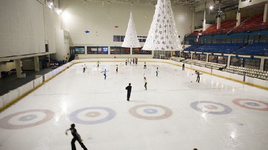 El Palacio de Hielo de Madrid actuará como morgue ante la saturación de los crematorios El Palacio de Hielo de Madrid actuará como morgue ante la saturación de los crematorios