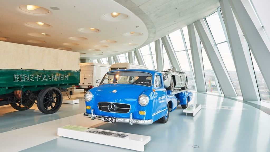 Mercedes Benz Museum Tour