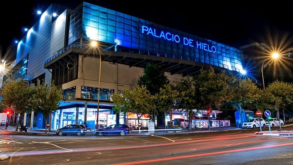 El Palacio de Hielo de Madrid se convierte en una morgue ante la saturación de las funerarias