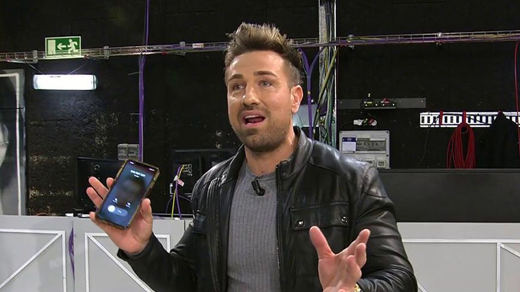 Alejandra Rubio le cuelga a Rafa Mora en directo: "¡Que me ponga verde en directo!"