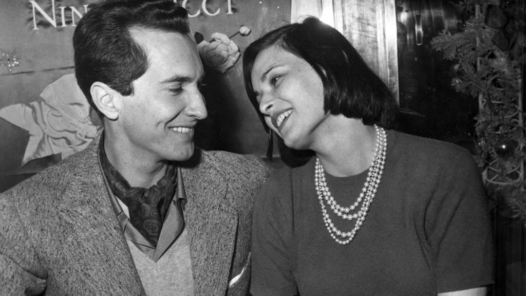 Lucía Bosé y Luis Miguel Dominguín, en París (1955)