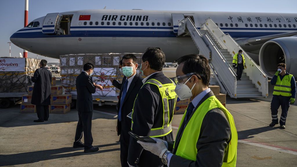 Miles de chinos se marchan de Occidente por el coronavirus: “¡China es más seguro!”
