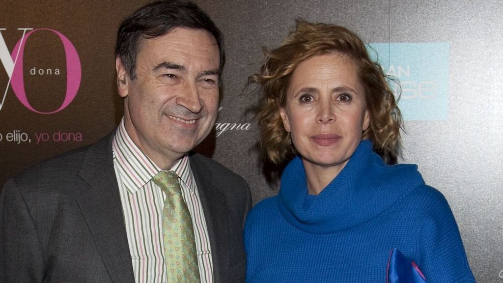 Pedro J. Ramírez y Ágatha Ruiz de la Prada, en la fiesta de la revista Yo Donna (2011)