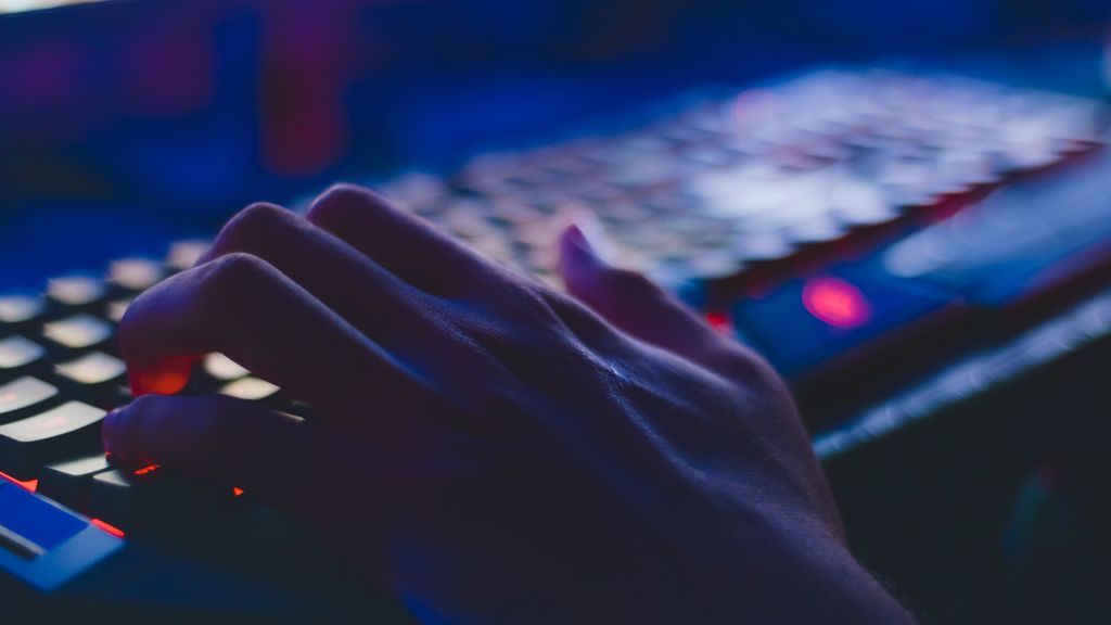 Más bulos sobre coronavirus: ni Netflix es gratis ni la Guardia Civil emite permisos para salir de casa Más bulos sobre coronavirus: ni Netflix es gratis ni la Guardia Civil emite permisos para salir de casa