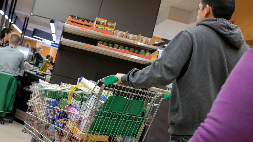 30 euros de compra o ir al súper días alternos: los pueblos se ponen serios contra la pandemia 30 euros de compra o ir al súper días alternos: los pueblos se ponen serios contra la pandemia