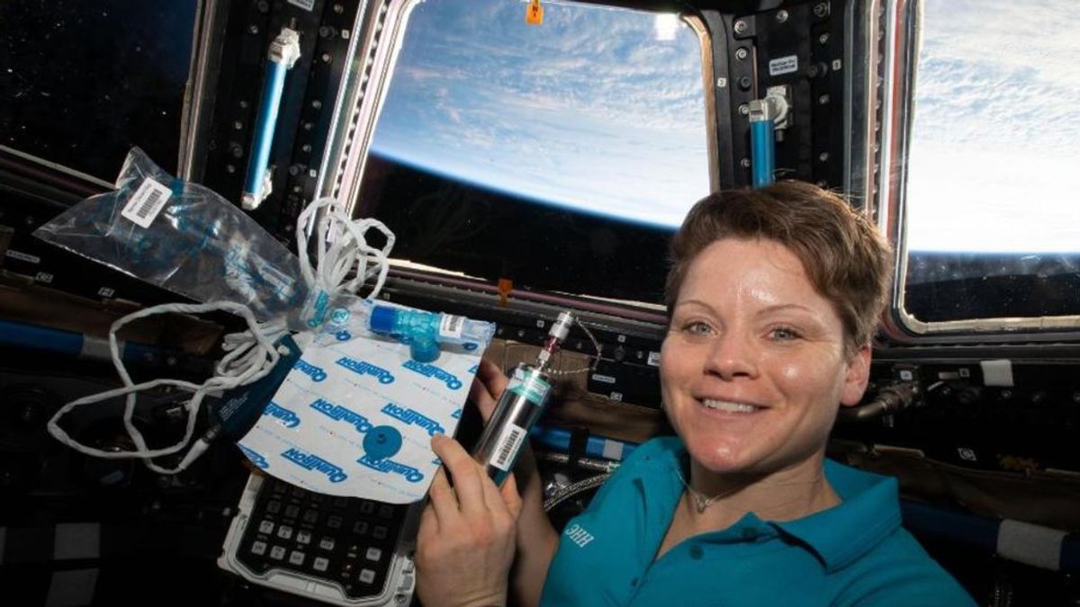La astronauta Anne McClain explica cómo superar un confinamiento y sacar provecho de él