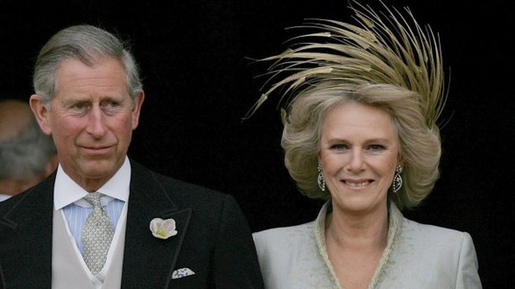 El príncipe Carlos de Inglaterra, positivo en coronavirus