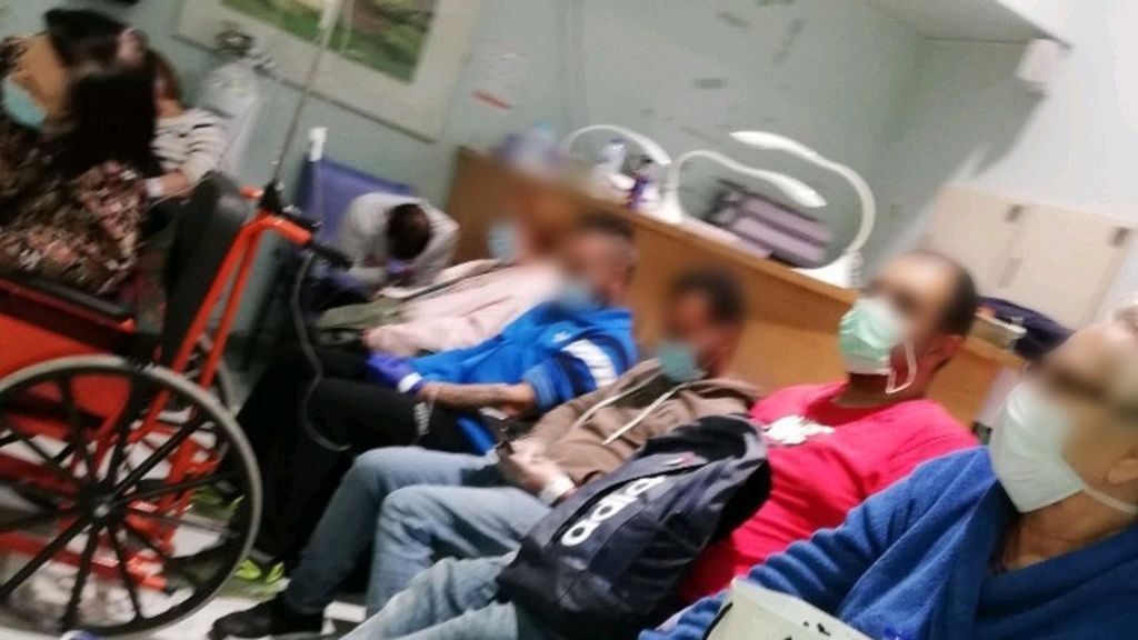 Las Urgencias del 12 de Octubre, a tope: los hospitales de Madrid dan el máximo por el coronavirus Las Urgencias del 12 de Octubre, a tope: los hospitales de Madrid dan el máximo por el coronavirus