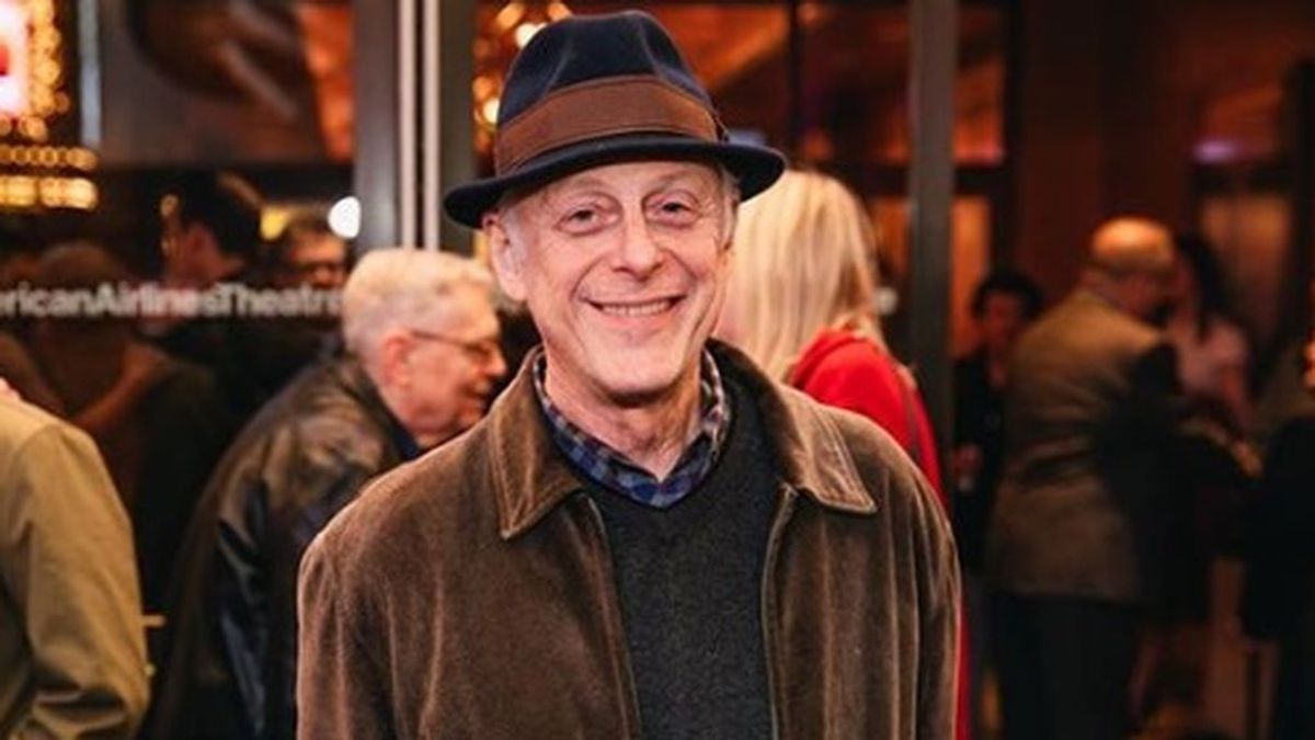 Muere por coronavirus el actor Mark Blum a los 69 años, de la serie de Netflix 'You'