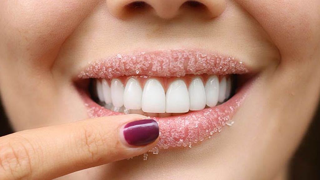 Azúcar para exfoliar los labios.