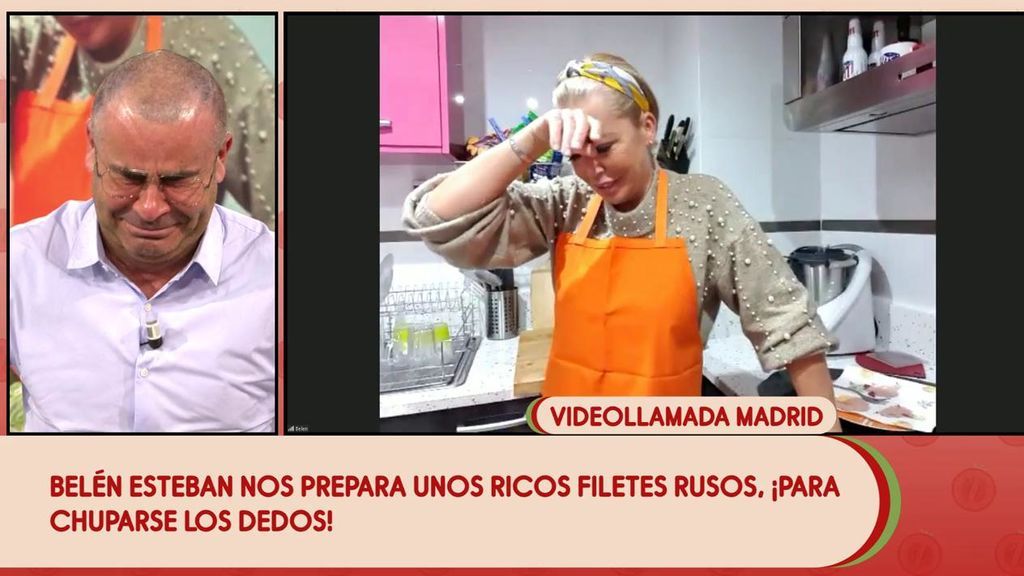 El lapsus de Belén Esteban cocinando filetes rusos: "¡Ay que se me ha olvidado!"