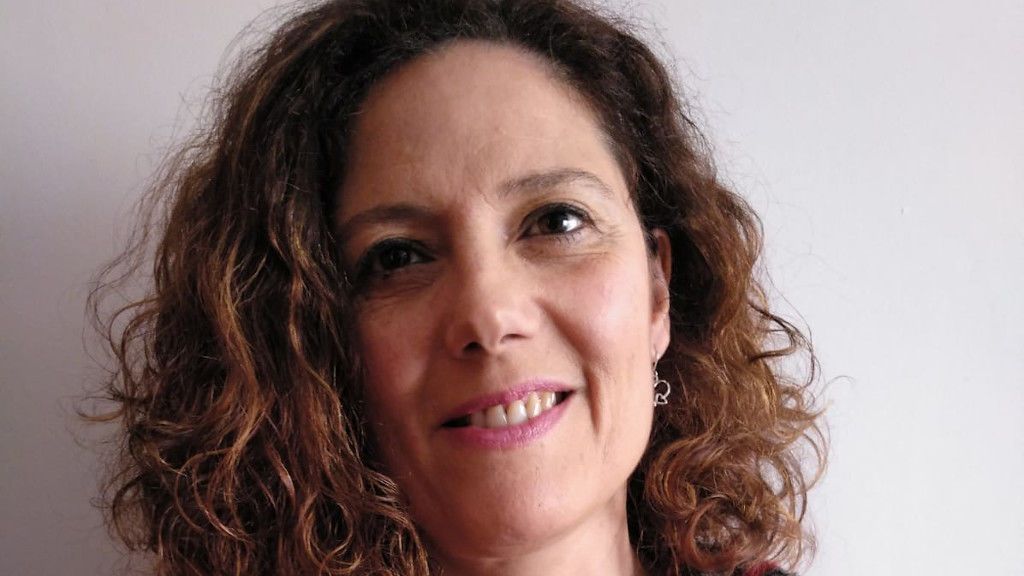 Ángeles Franqueira lleva trabajando casi 30 años como psicóloga en A Coruña