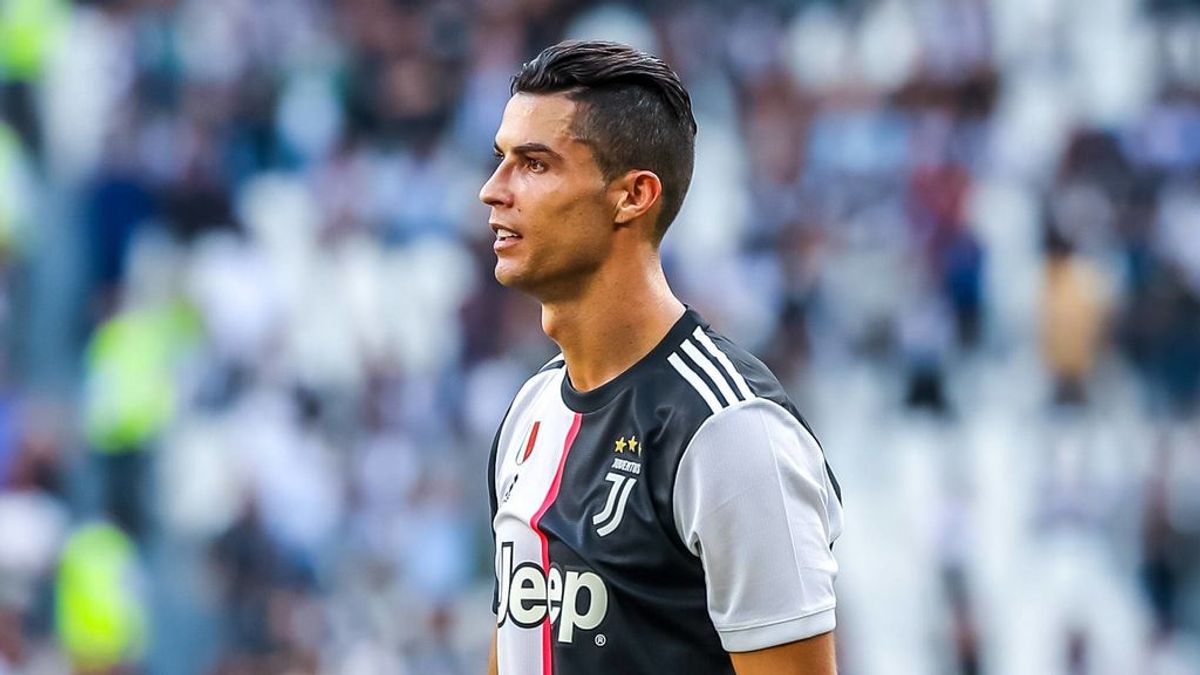 Cristiano Ronaldo acepta bajarse el sueldo por el coronavirus y pasa a cobrar 28 millones Cristiano Ronaldo acepta bajarse el sueldo por el coronavirus y pasa a cobrar 28 millones