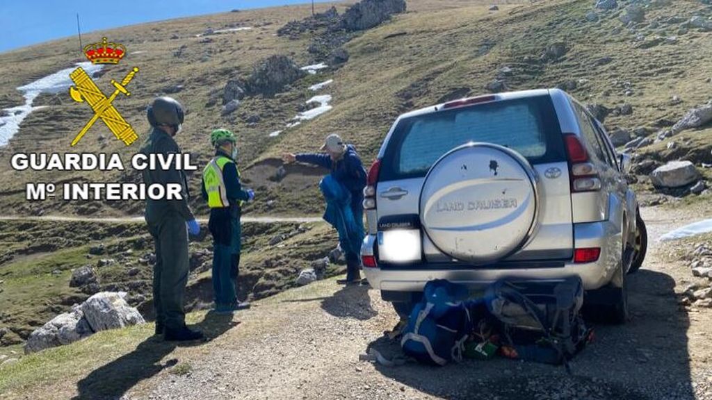 Denunciado por acampar con su coche en los Picos de Europa