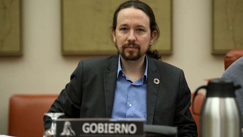 Pablo Iglesias cita a la Constitución y en la redes sociales le acusan de quere nacionalizar el país