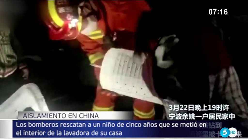 Rescatan a un niño de 5 años atrapado en el interior de una lavadora en su casa de China