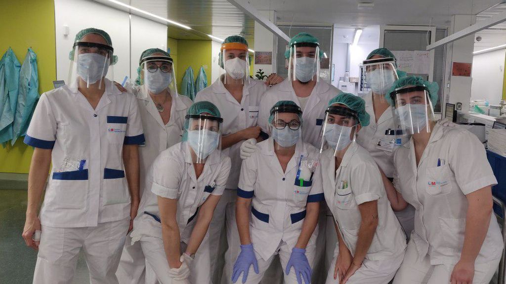 "Nuestras pantallas protectoras siguen entrando en los hospitales madrileños", confirman los voluntarios tras el veto de la Comunidad de Madrid "Nuestras pantallas protectoras siguen entrando en los hospitales madrileños", confirman los voluntarios tras el veto de la Comunidad de Madrid