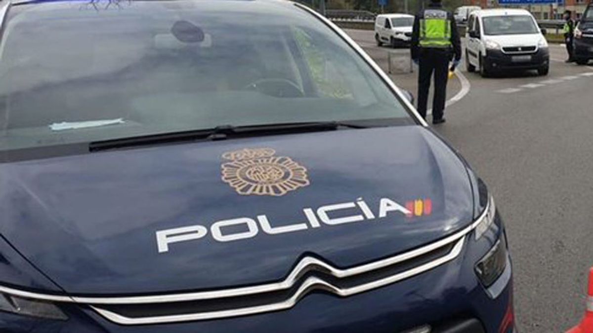 Apedrean a un grupo de policías en Melilla cuando reducían a un joven por saltarse el confinamiento