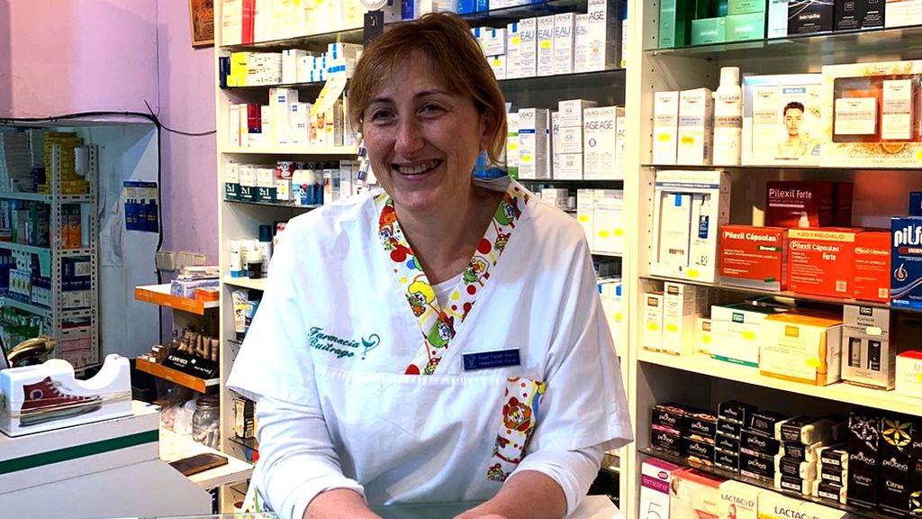 Heroína sin capa: Raquel, la farmacéutica que se juega la salud y una multa por repartir sus medicamentos a mayores aislados