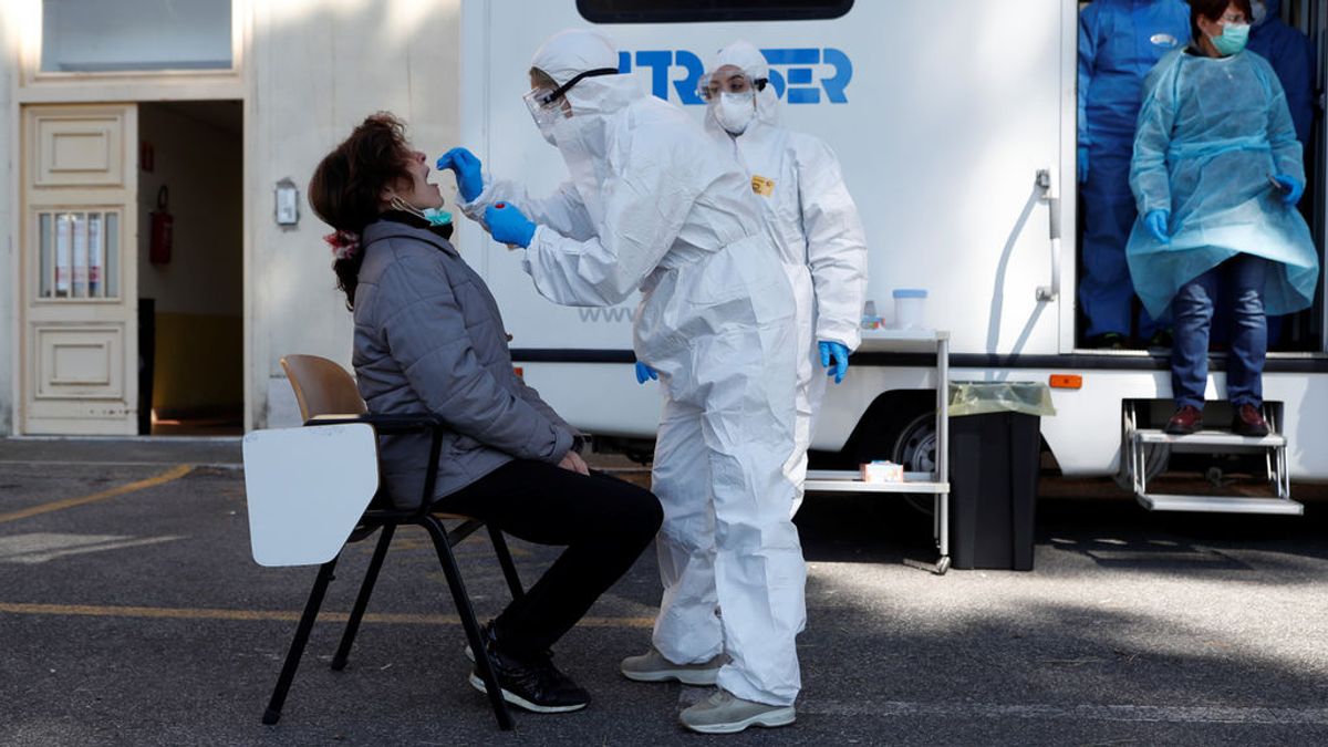 Cae la cifra diaria de muertos por coronavirus en Italia: 727 en las últimas horas