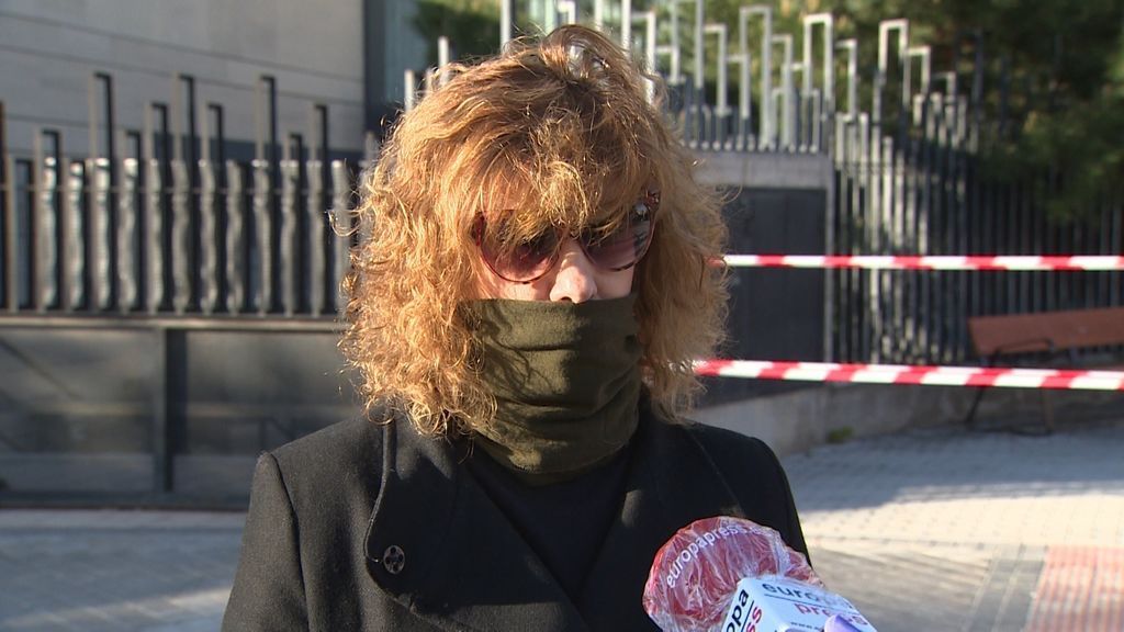 Logra contactar con su madre tras 20 días al acudir 'in situ' a la residencia donde vive Logra contactar con su madre tras 20 días al acudir 'in situ' a la residencia donde vive