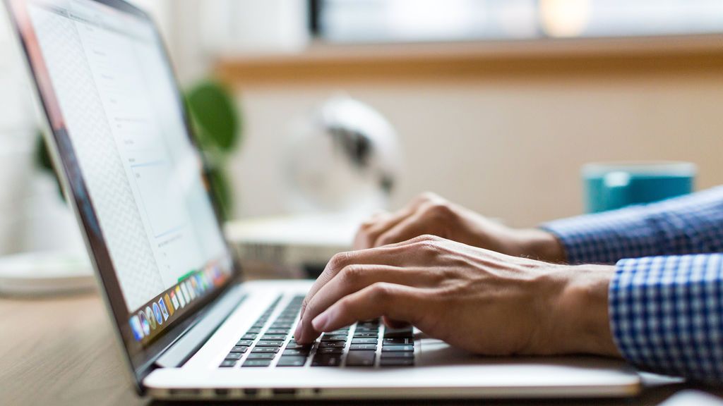 Ahora es el momento de aprovechar el tiempo en casa: las formaciones gratuitas para senior son la clave para la búsqueda de empleo