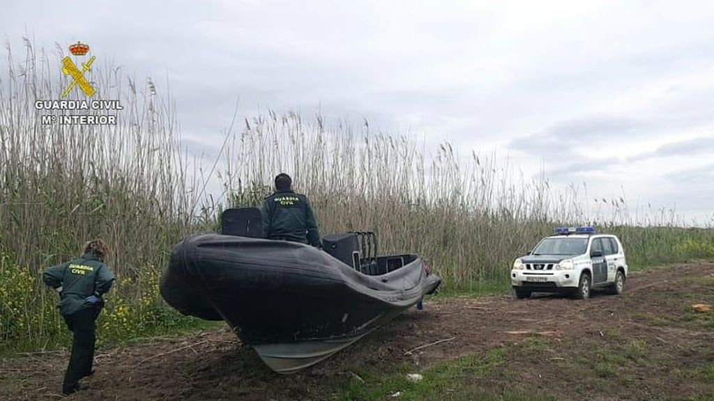 Narcos al margen del confinamiento: la Guardia Civil detiene a 58 personas en las costas andaluzas Narcos al margen del confinamiento: la Guardia Civil detiene a 58 personas en las costas andaluzas
