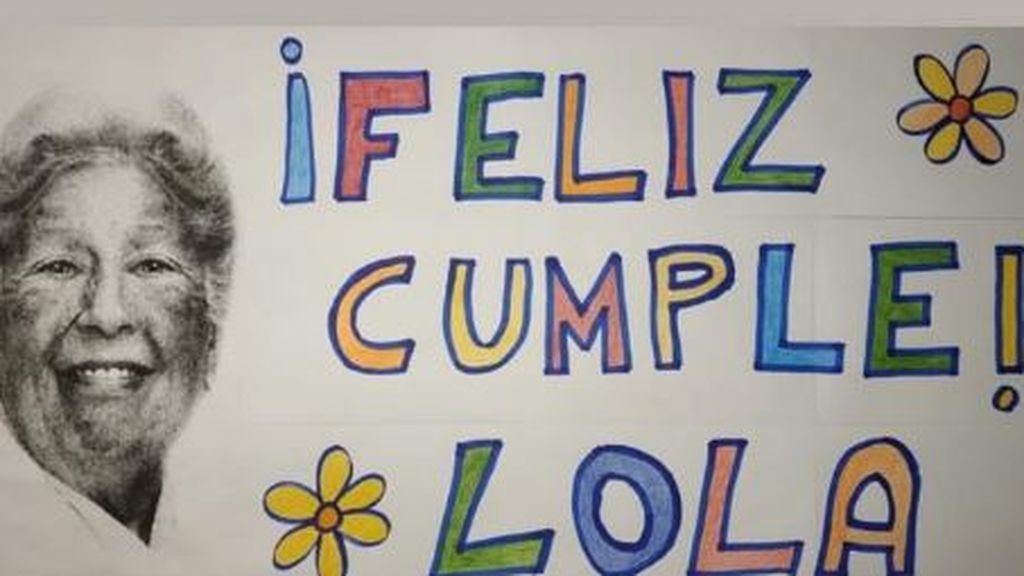 El 89 cumpleaños de Lola que unió a todo una barrio El 89 cumpleaños de Lola que unió a todo una barrio