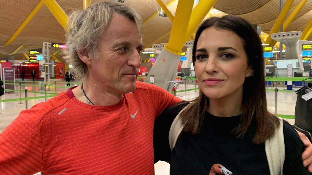 Jesús Calleja con Paula Echevarría, antes de volar a Kenia para Planeta Calleja