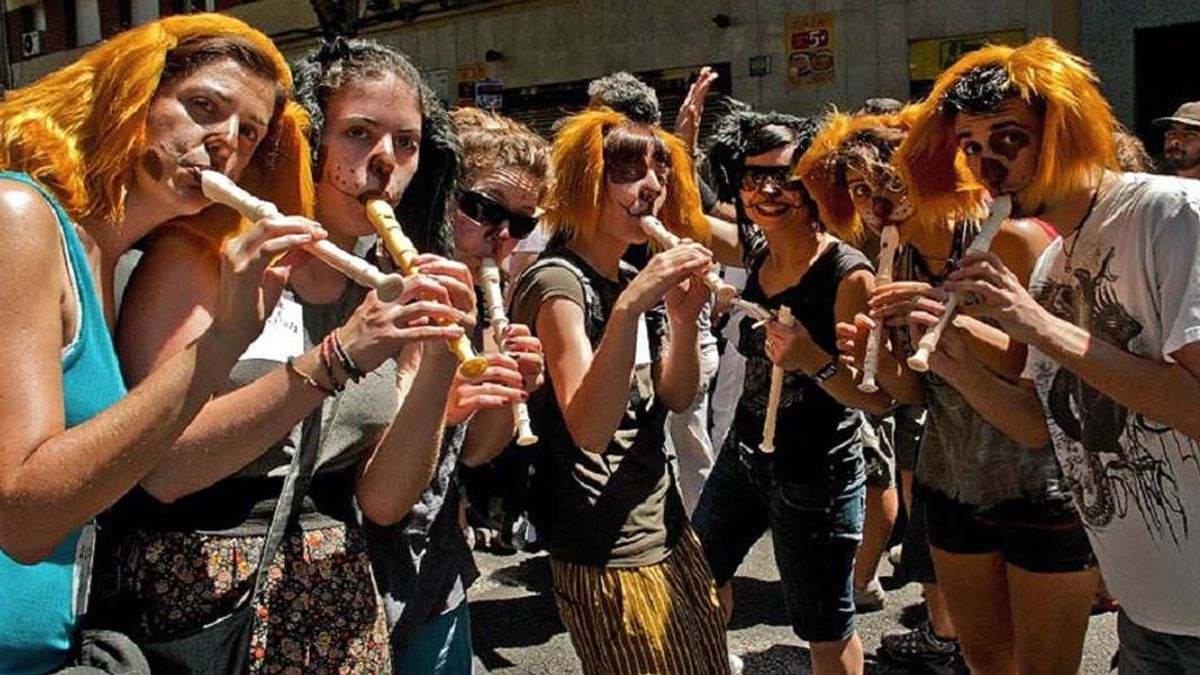 La RAE añade la palabra 'perroflauta' al Diccionario Histórico del Español