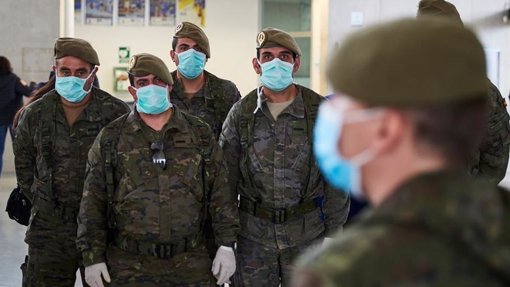La cifras de la pandemia en las Fuerzas Armadas: 230 militares con coronavirus y más de 3.000 aislados La cifras de la pandemia en las Fuerzas Armadas: 230 militares con coronavirus y más de 3.000 aislados
