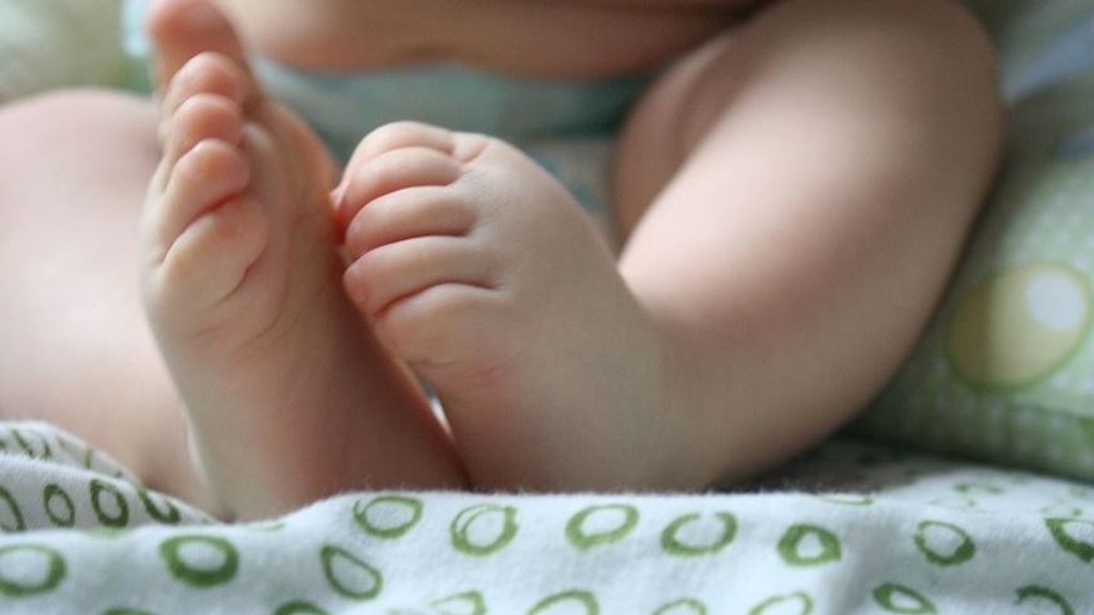 Un bebé de seis semanas, la víctima más joven de coronavirus en el mundo