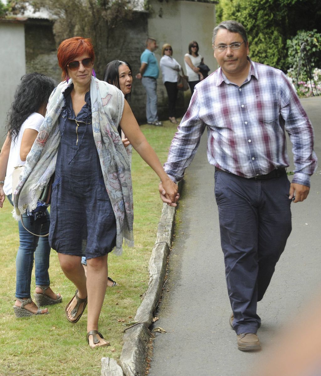 Rosalía Mera, en el funeral de su madre (2013)